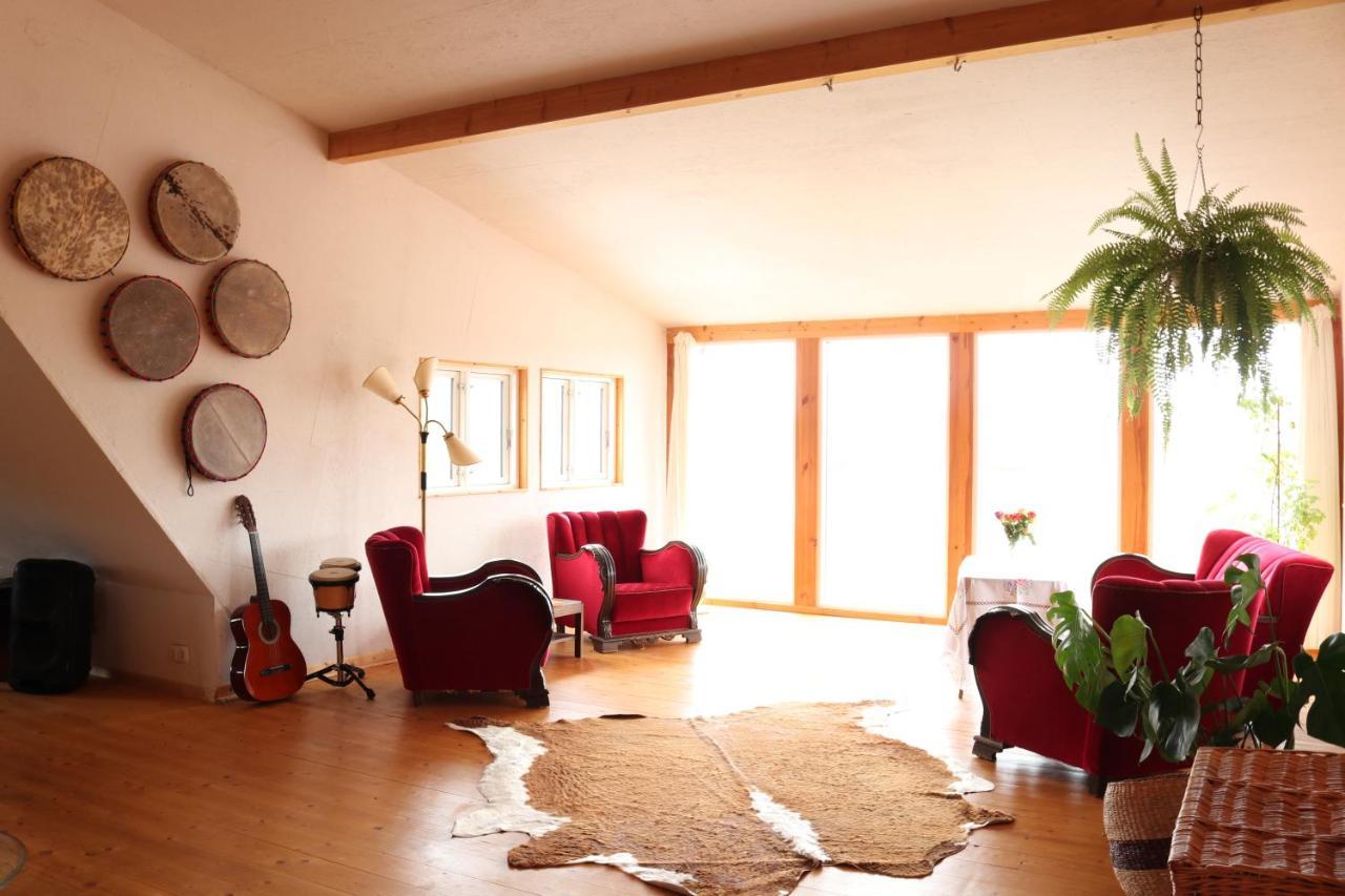 Heimaey, Ljosheimar Appartement Passee Buitenkant foto